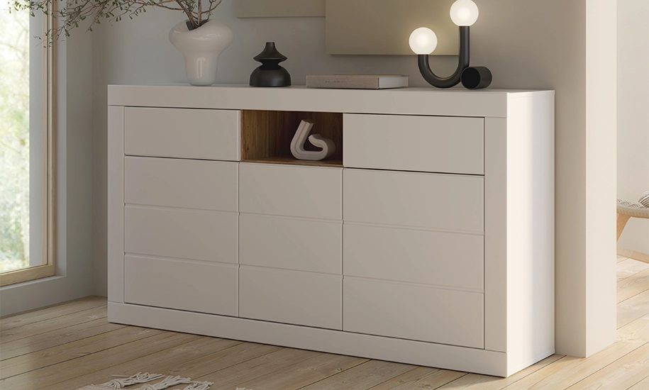 LFKK233-M987_02-915x550